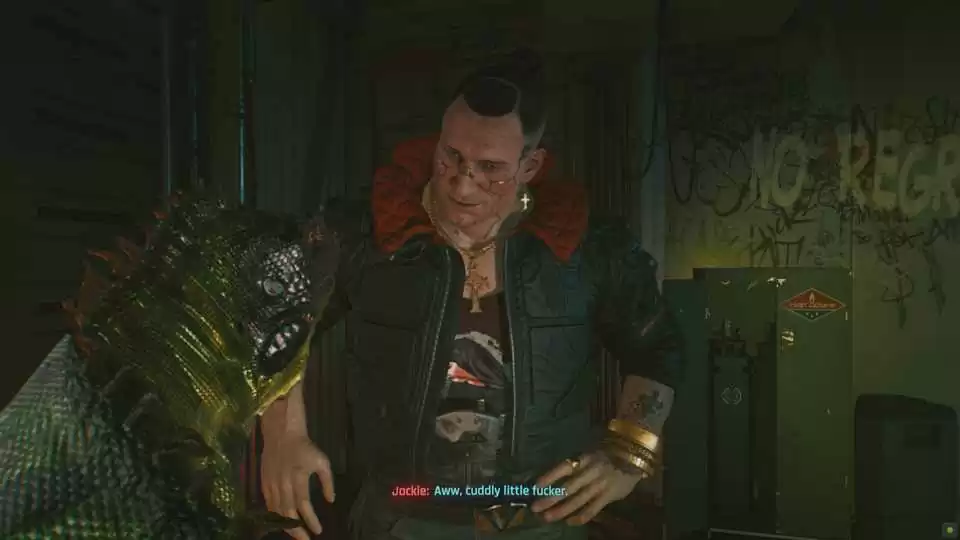 Cамовлюбленный шериф Джеки хочет посмотреть что в ящике