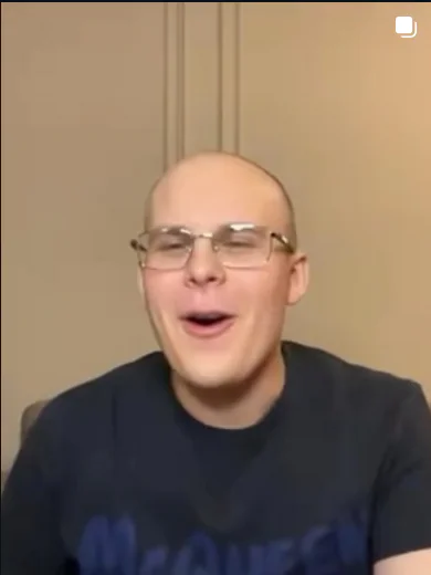 Возьми телефон детка оригинал мем